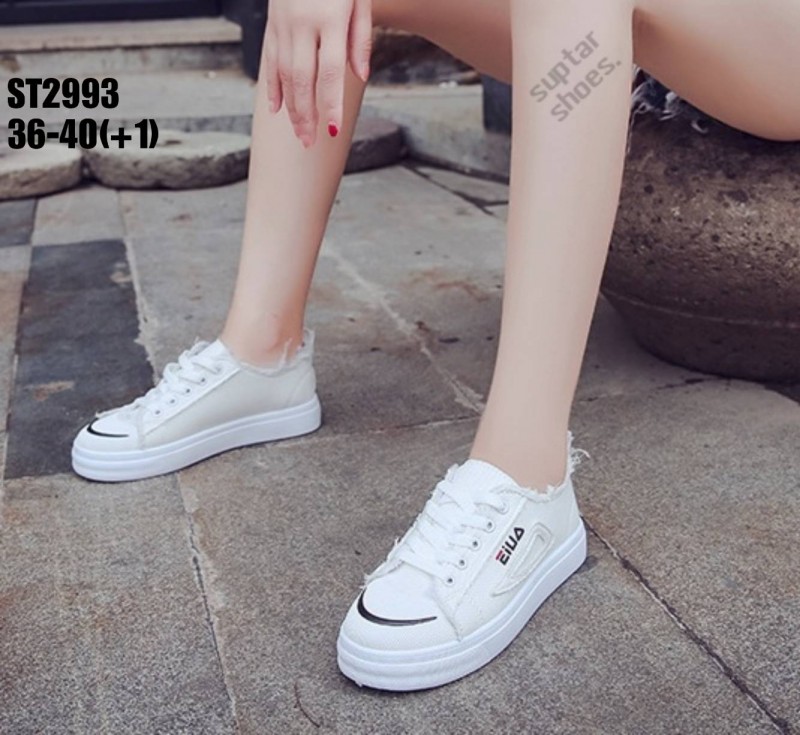 รองเท้าผ้าใบแคชชวลแต่งขอบ (สีดำ)