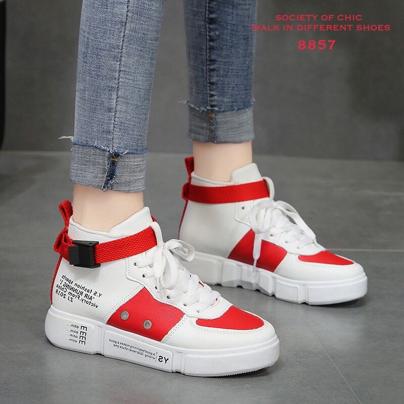 รองเท้าผ้าใบแต่งสายรัดสไตล์เกาหลี (สีดำ)