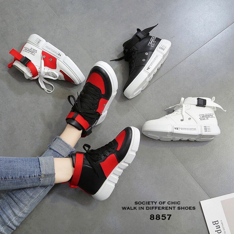 รองเท้าผ้าใบแต่งสายรัดสไตล์เกาหลี (สีดำ)