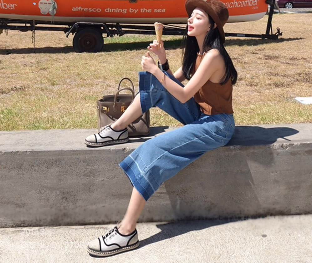 รองเท้าผ้าใบทูโทน (สีครีม)