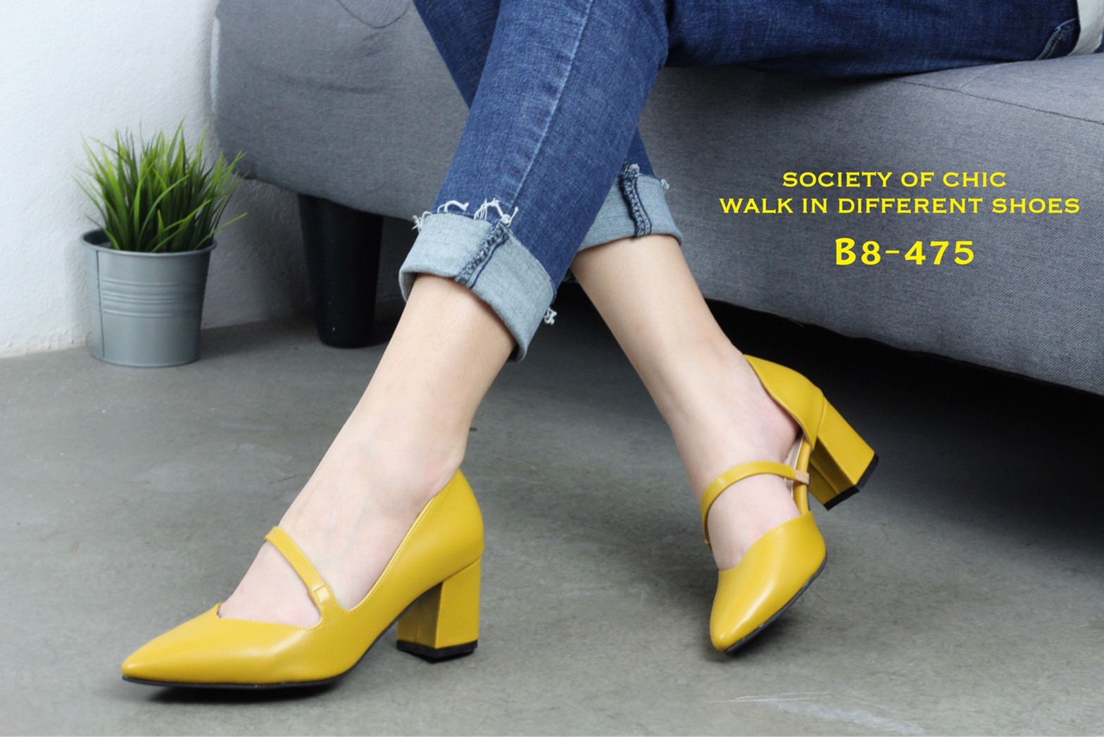 รองเท้าคัทชูส้นเตี้ยแต่งสายคาด (สีเขียว)