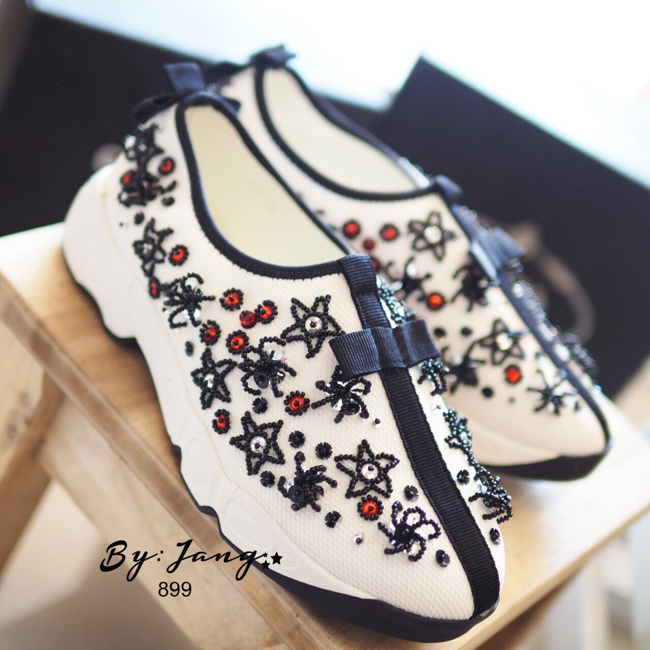 รองเท้า Dior Fusion Sneakers ลายปัดดาว