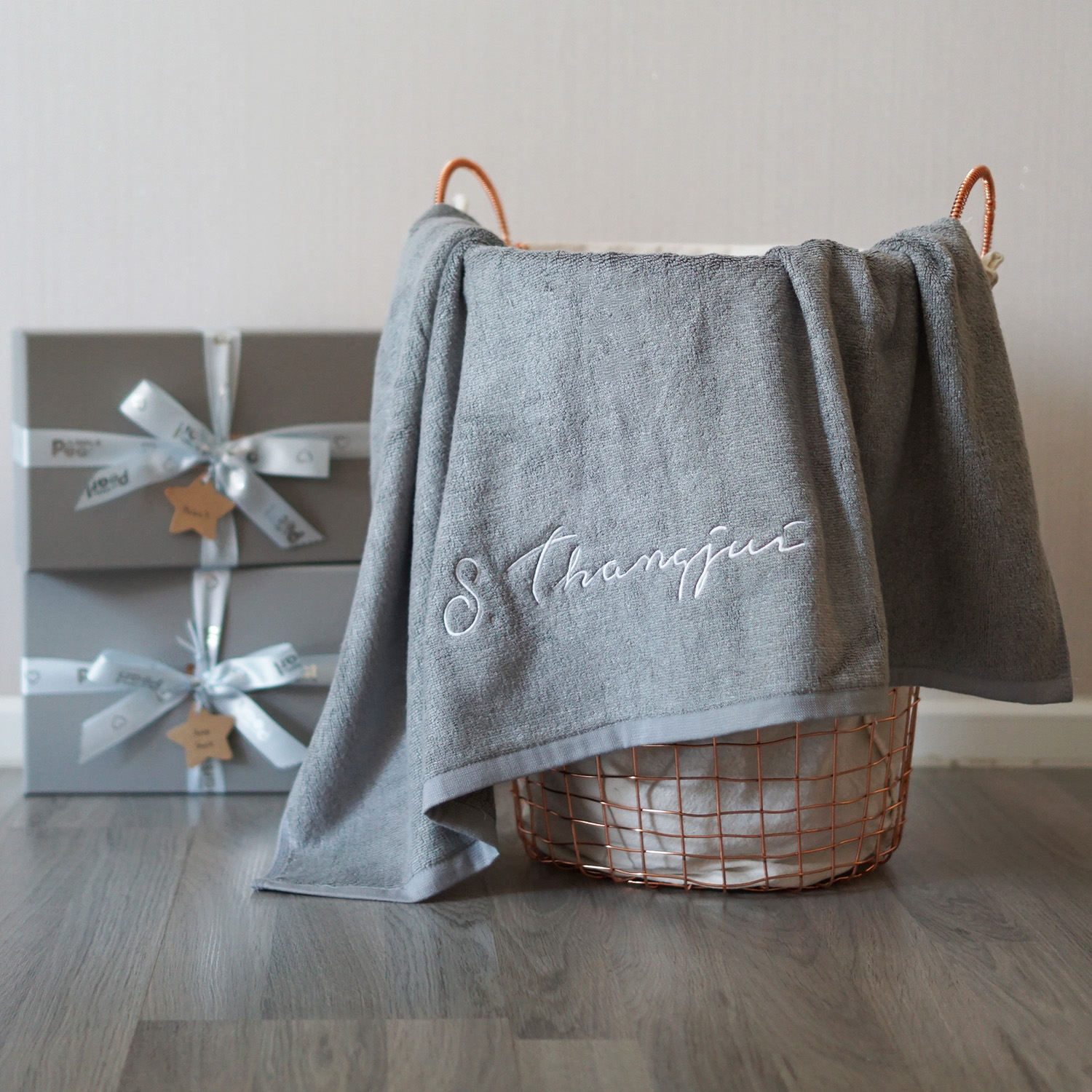 ผ้าขนหนูพร้อมส่ง/ปักชื่อ สีเทาเข้ม Dark Grey