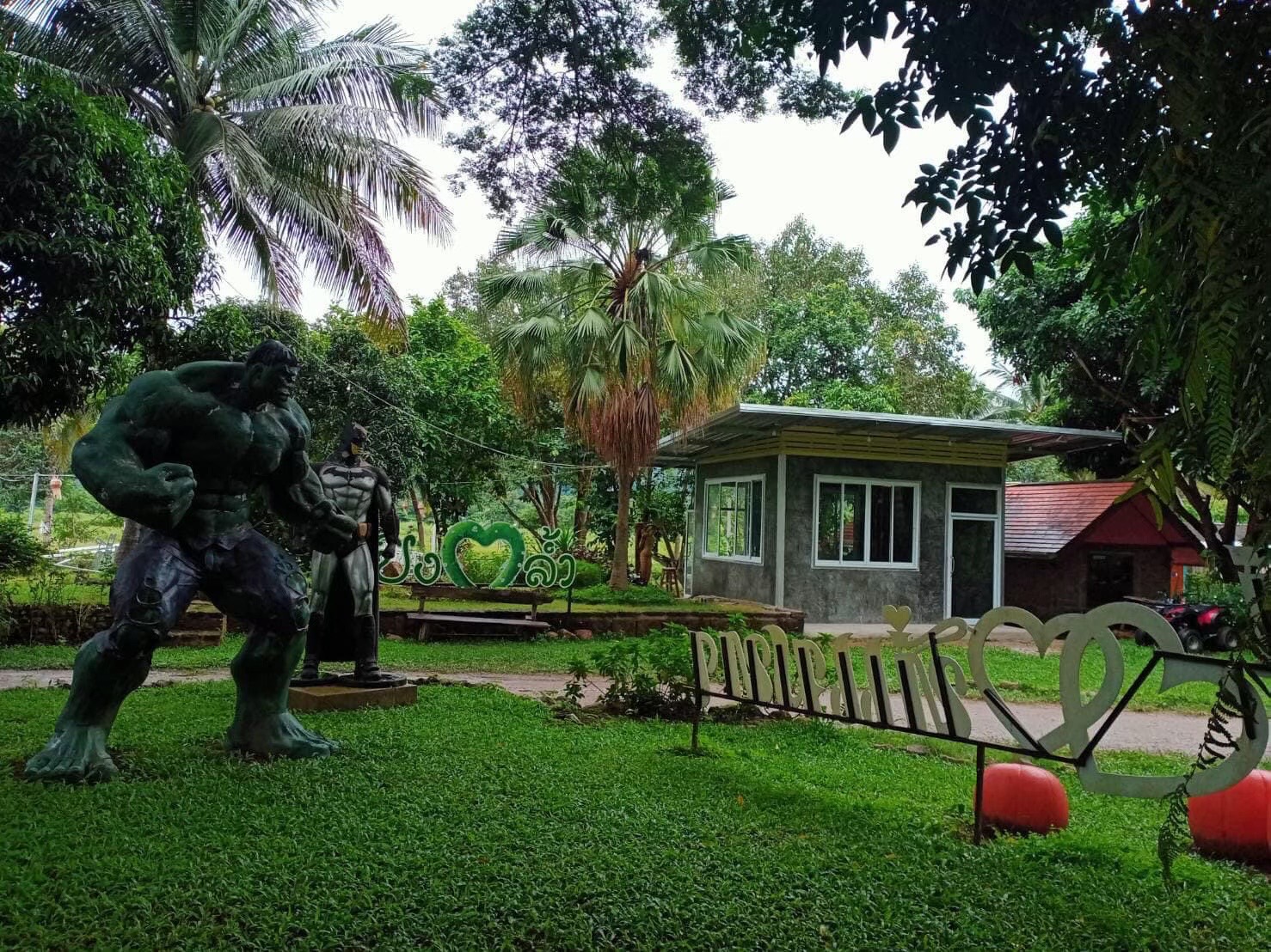 ขายรีสอร์ทพร้อมสวนอาหาร ใน จ.ลำพูน บรรยากาศท่ามกลางธรรมชาติ วิวเขาและทุ่งนา