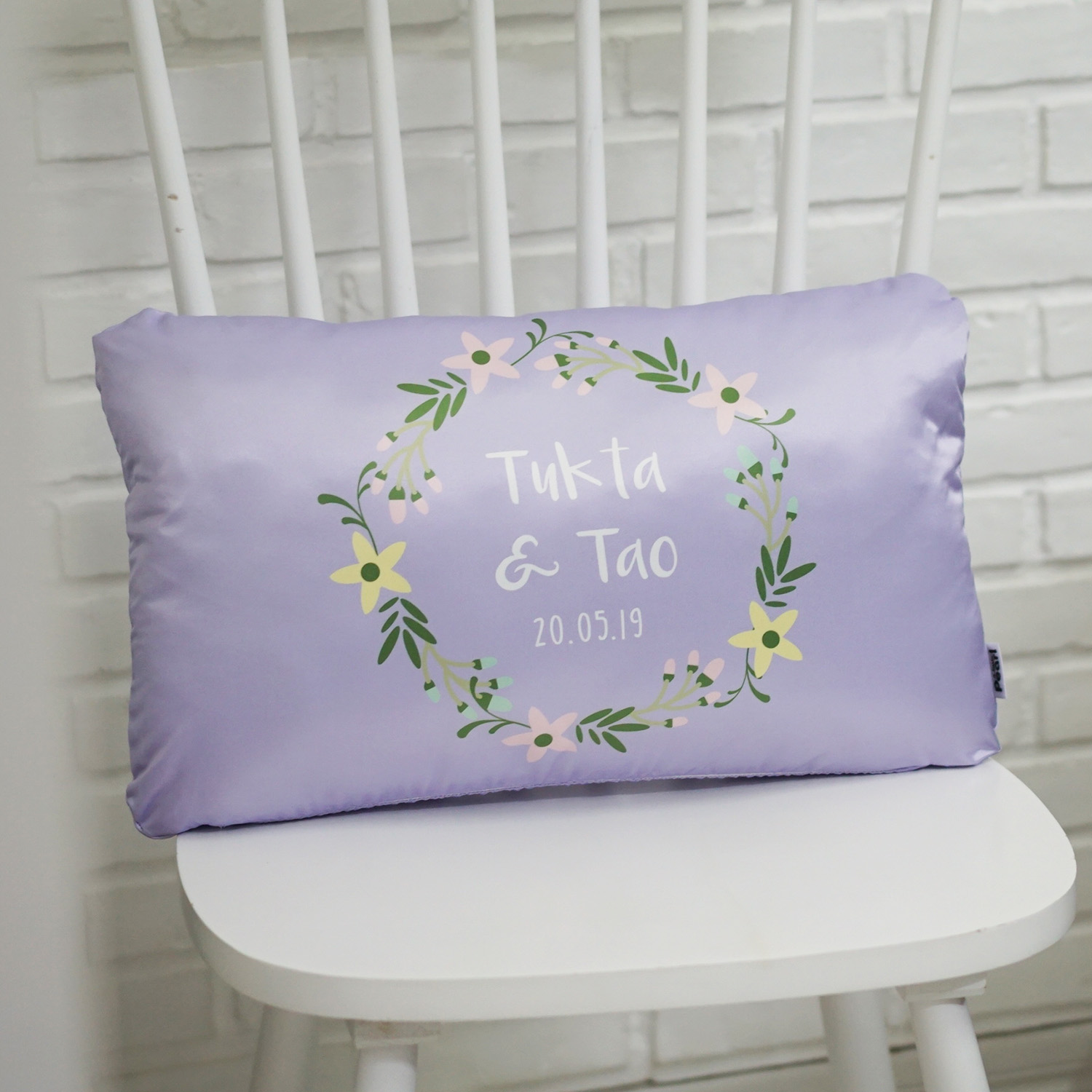 หมอนอิงทรงสี่เหลี่ยมยาว Floral Frame - Lavender (ราคาต่อใบ)
