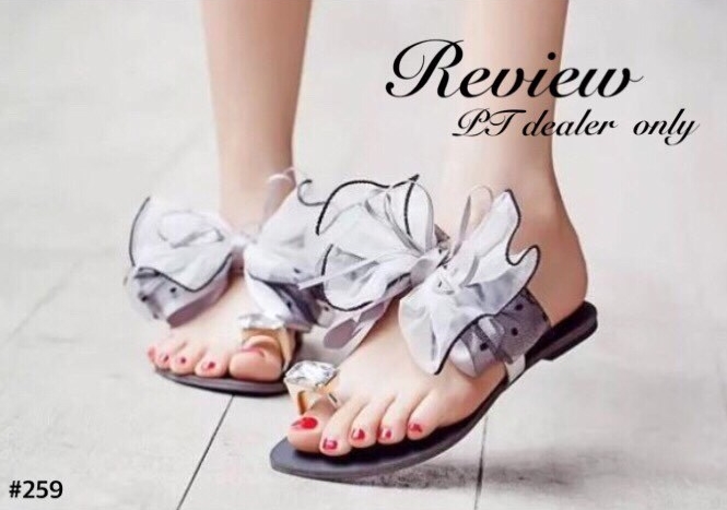 พร้อมส่ง : รองเท้าแตะโบว์ยักษ์ซีฟอง (สีเทา)