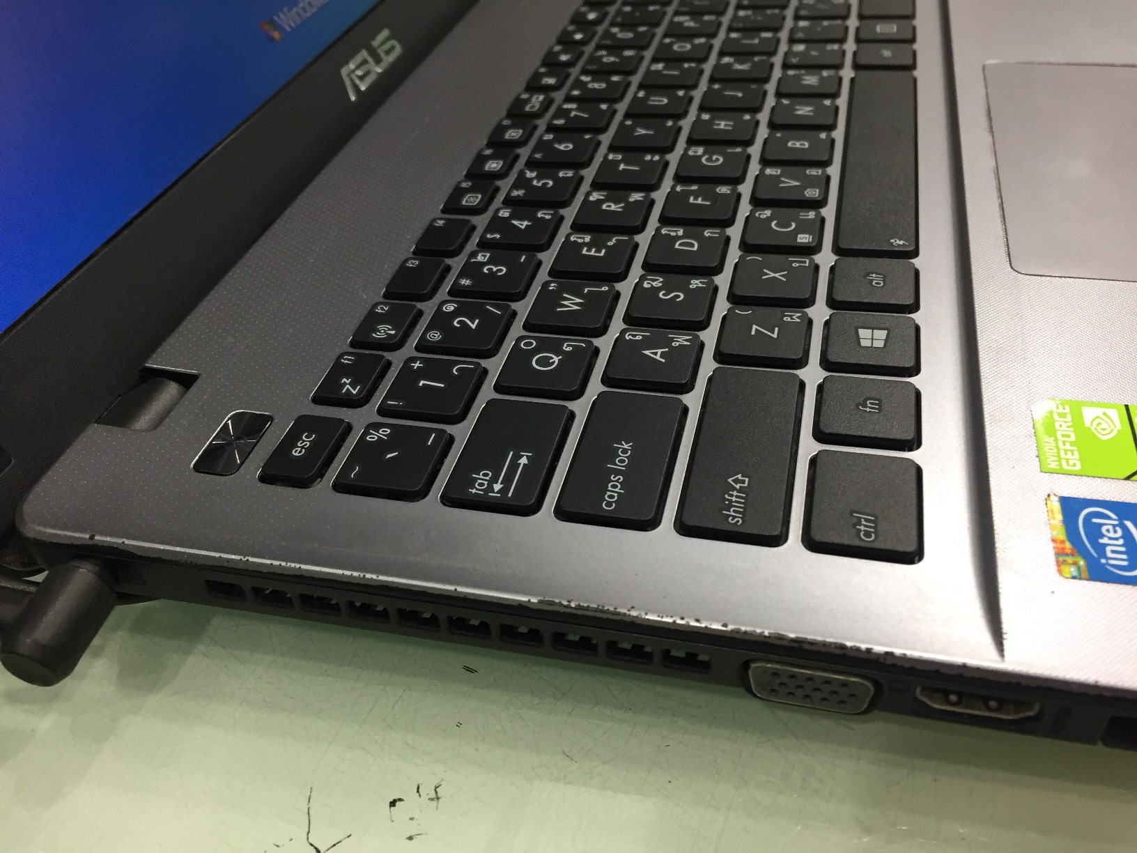 ASUS K550LB