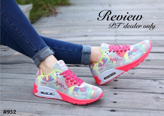 รองเท้า Nike Rainbow Sneakers (สีชมพู)