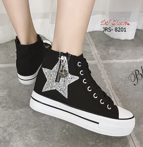 รองเท้าผ้าใบหุ้มข้อแต่งดาวกลิตเตอร์ (สีดำ)