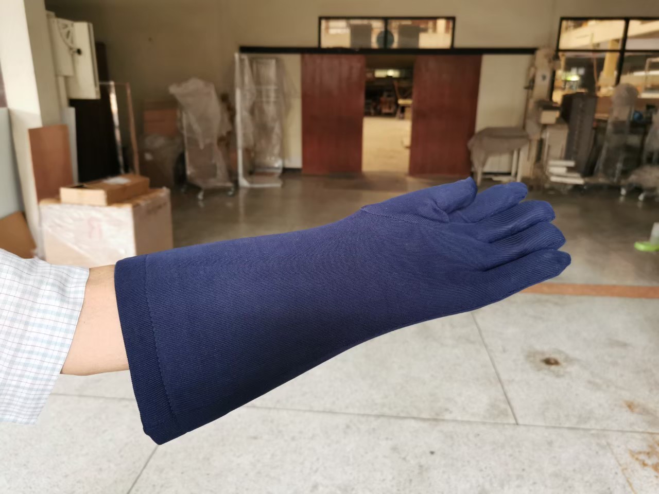 ถุงมือตะกั่วกันรังสี (Lead Gloves)