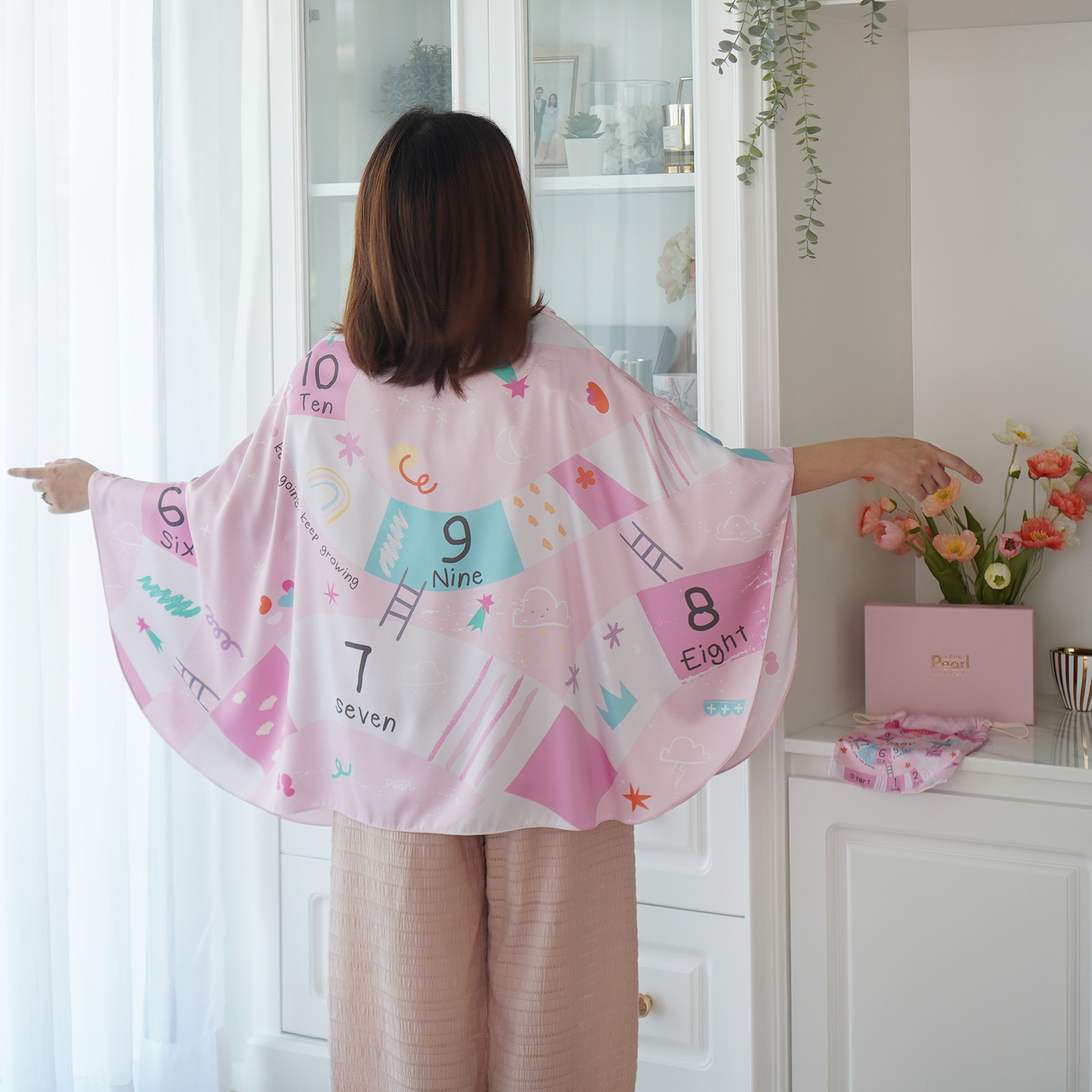 ผ้าคลุมให้นม (รุ่นมีกระดุม ถอดโครงได้) พร้อมส่ง ลาย Snake and Ladders - Pink