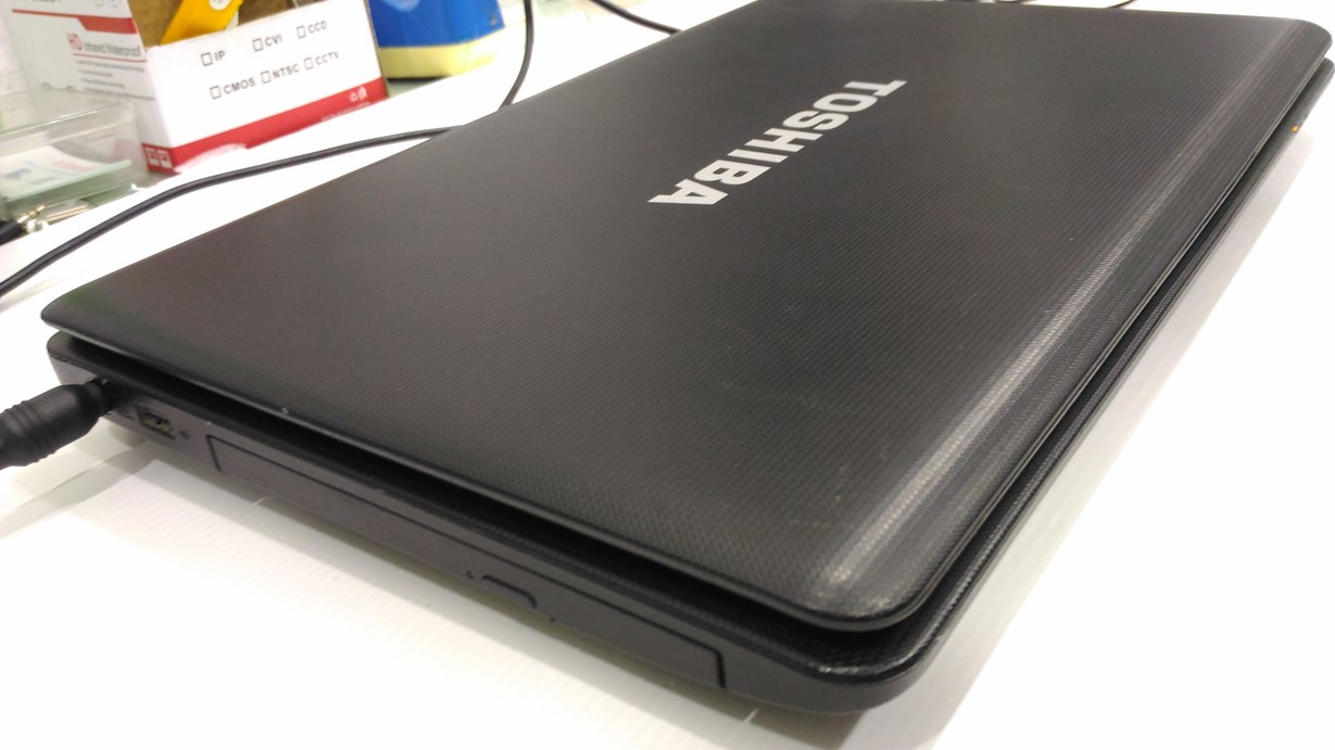 TOSHIBA Satellite C640