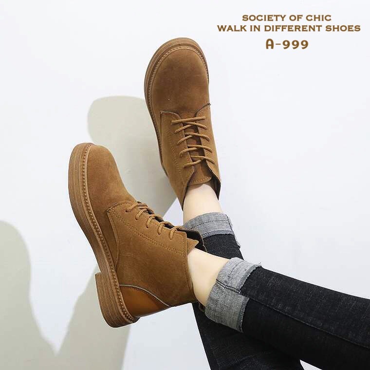 รองเท้าผ้าใบหุ้มข้อสไตล์ Martin (สีดำ)