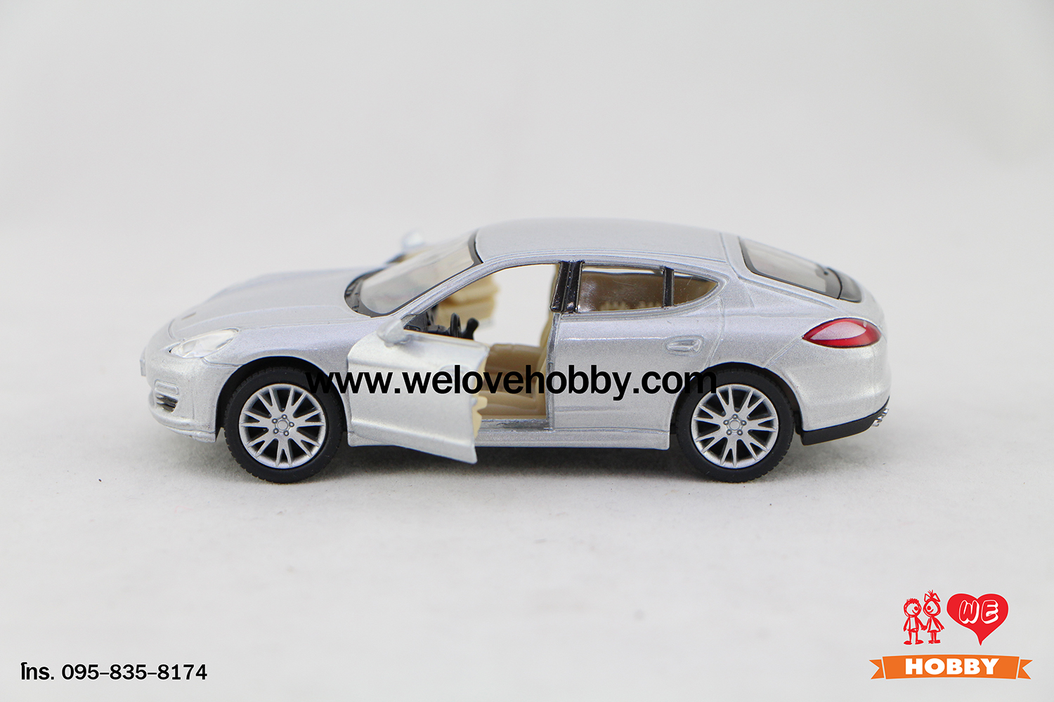 โมเดลรถซุปเปอร์ คาร์ Porsche Panamera สีเทา Scale 1:40