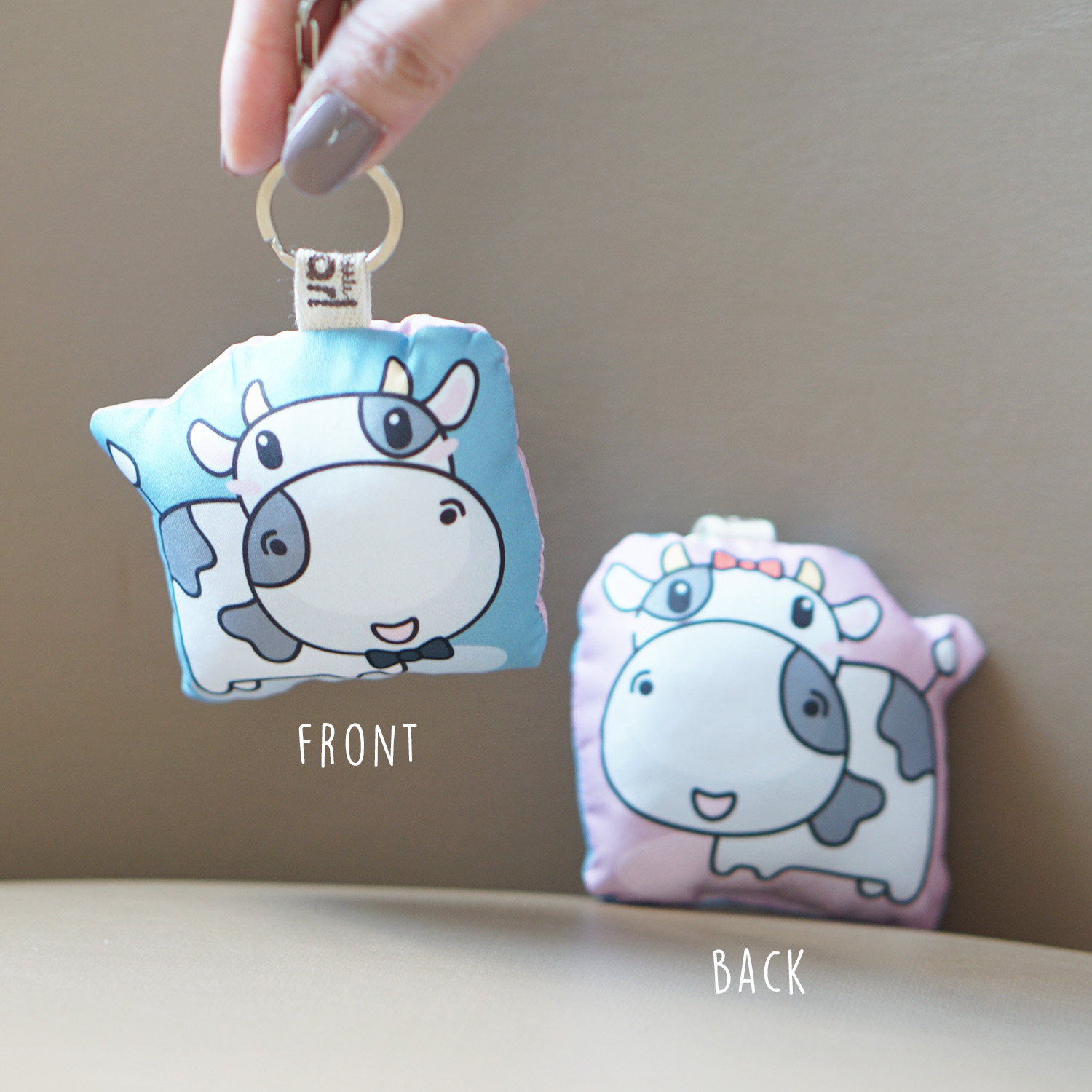 พวงกุญแจพร้อมส่ง ลาย Couple Cow