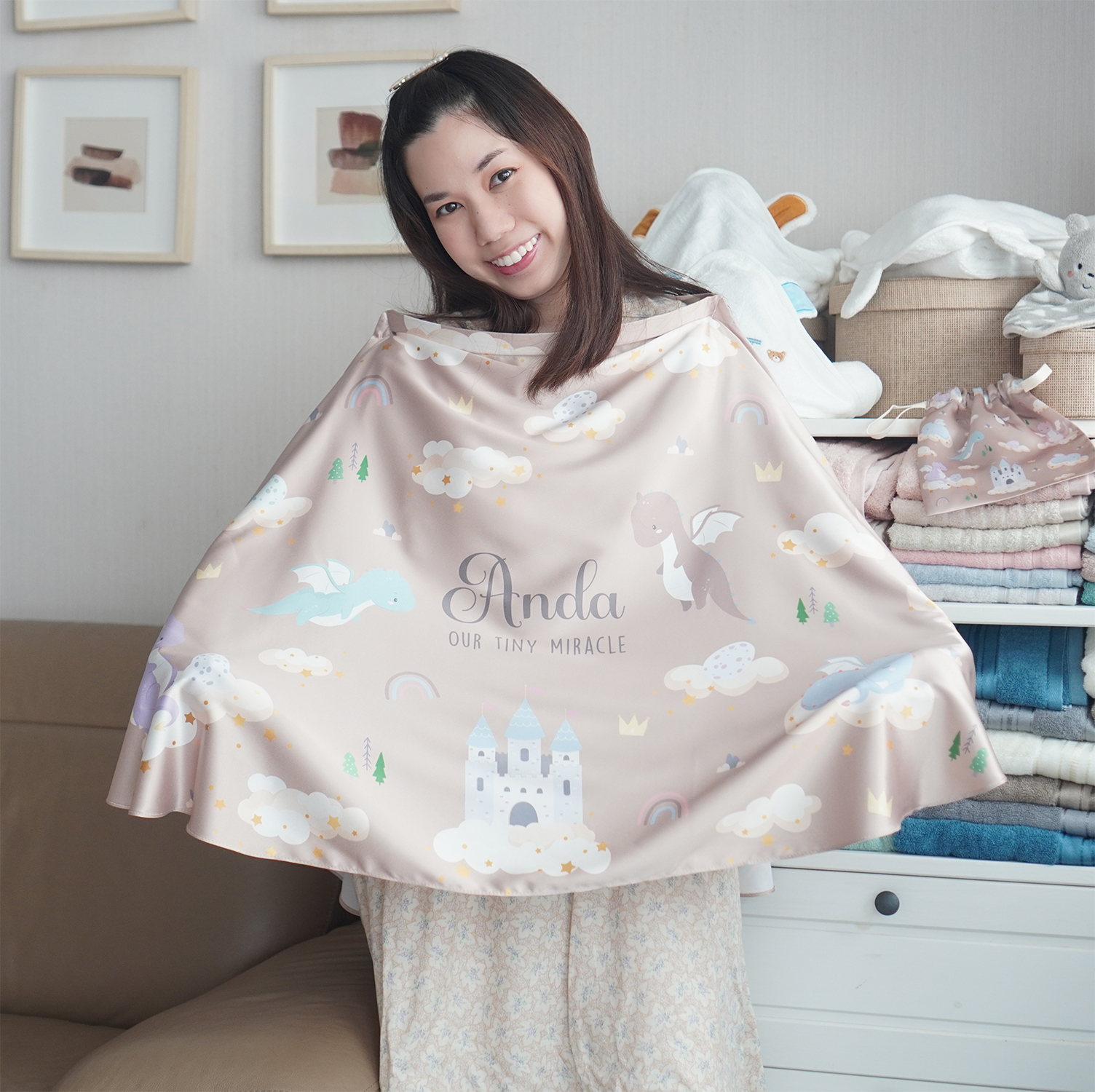 ผ้าคลุมให้นม 3in1 (รุ่นมีกระดุม ถอดโครงได้) แบบสั่งทำใส่ชื่อ ลาย Dragon - Brown