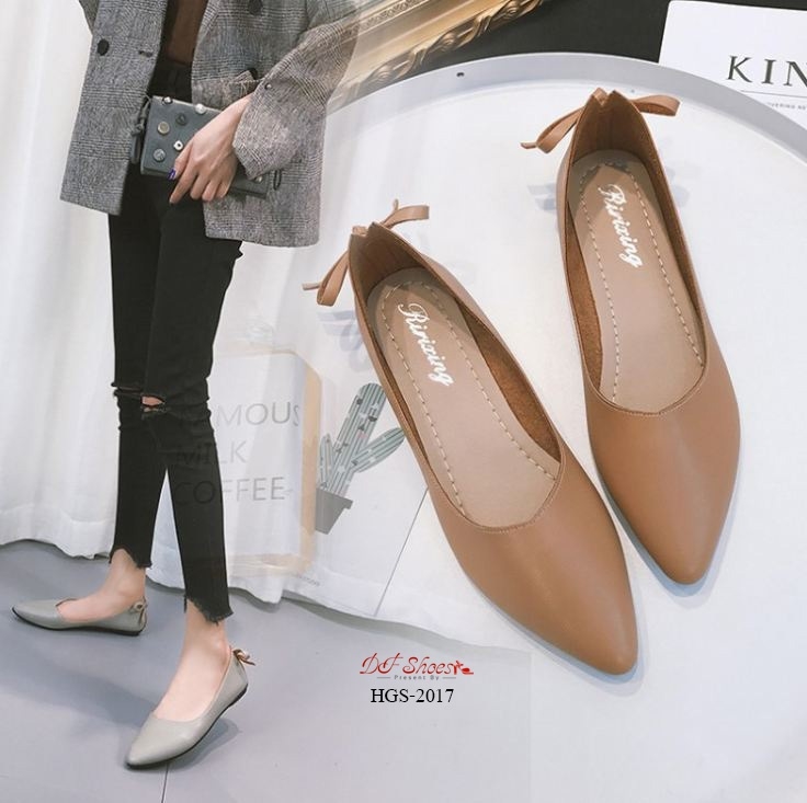 รองเท้าคัทชูส้นแบนแต่งโบว์หลัง (สีกากี)