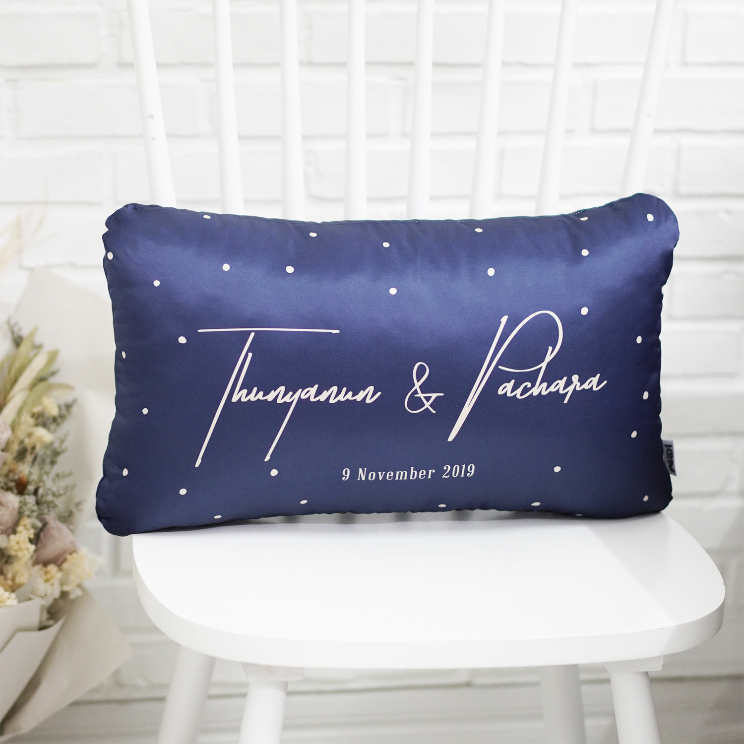 หมอนอิงทรงสี่เหลี่ยมยาว ลายจุด ใส่ชื่อ สีกรม - Polka dot - Name 28