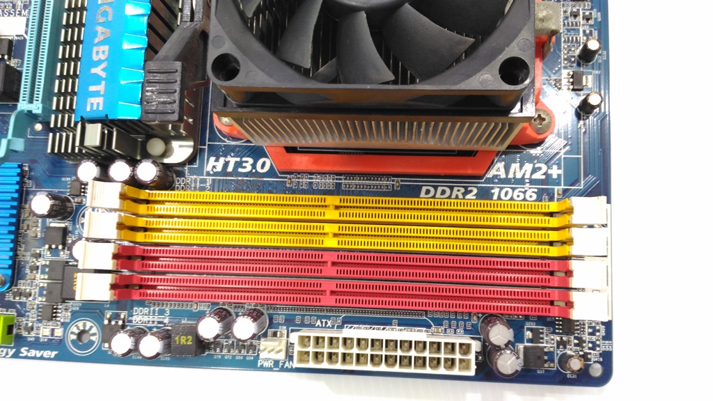 GA-MA770-US3 + AMD Athlon 64x2 5600+