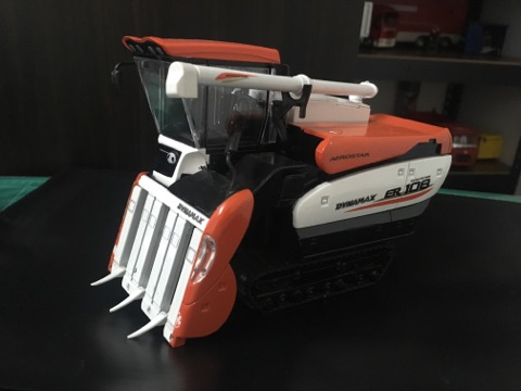 รถเกี่ยวข้าว Kubota 1/24