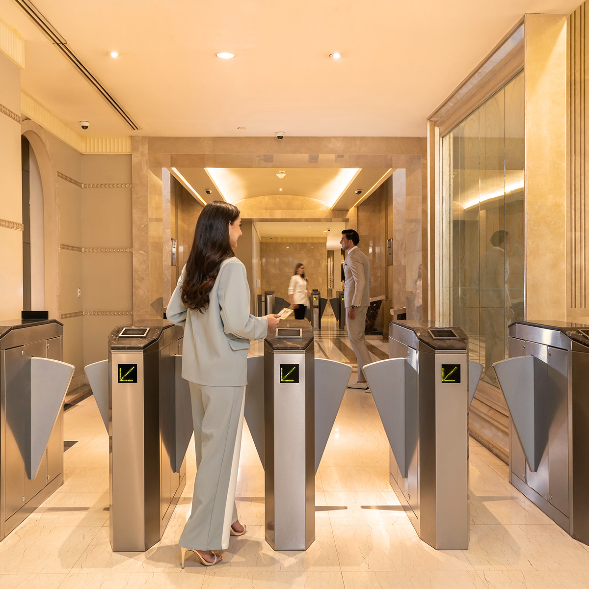 ATHENEE TOWER สำนักงานให้เช่าติดถนนวิทยุ ใกล้สถานีรถไฟฟ้า BTS เพลินจิต 350 เมตร
