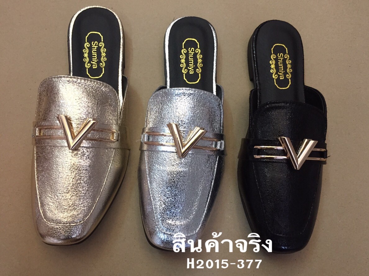รองเท้าแตะเปิดส้นแต่งอะไหล่ V (สีทอง)