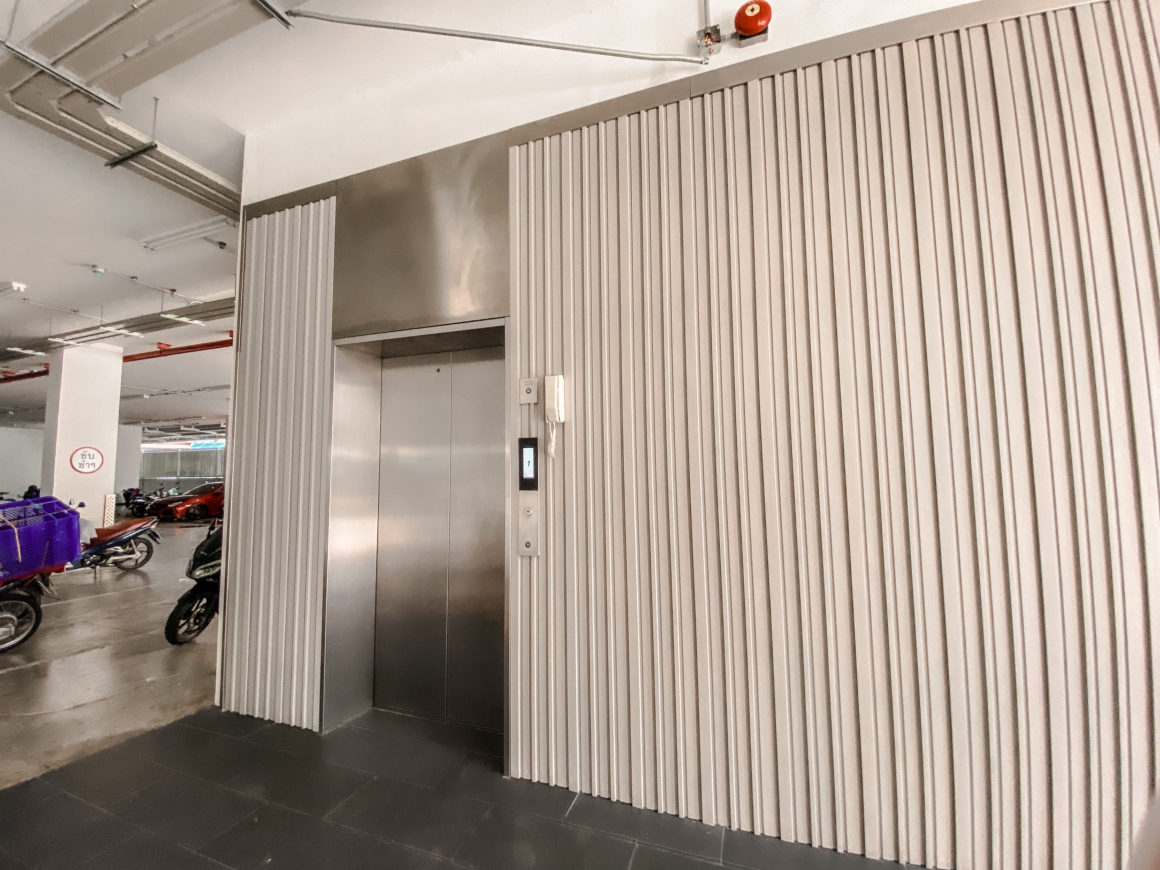 อาคารซิตี้ ลิงค์ ซี (City Link Building C) สำนักงานให้เช่าย่านประตูน้ำ กลางเมืองกรุงเทพฯ พร้อมมีพื้นที่เช่าเก็บของ