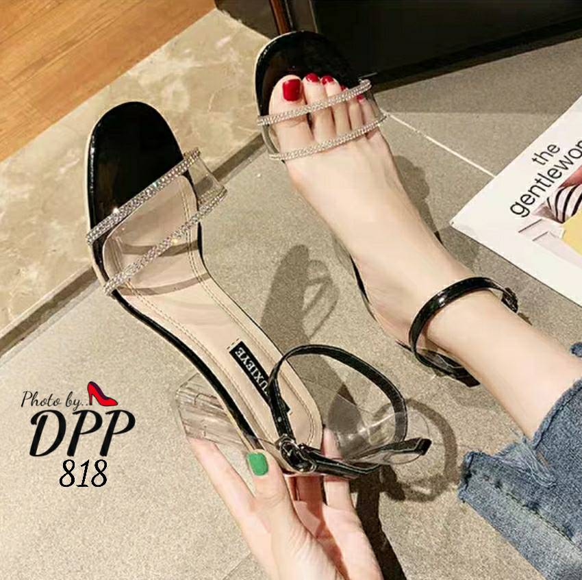 รองเท้าส้นแก้วแต่งสาคาดเพชร (สีดำ)