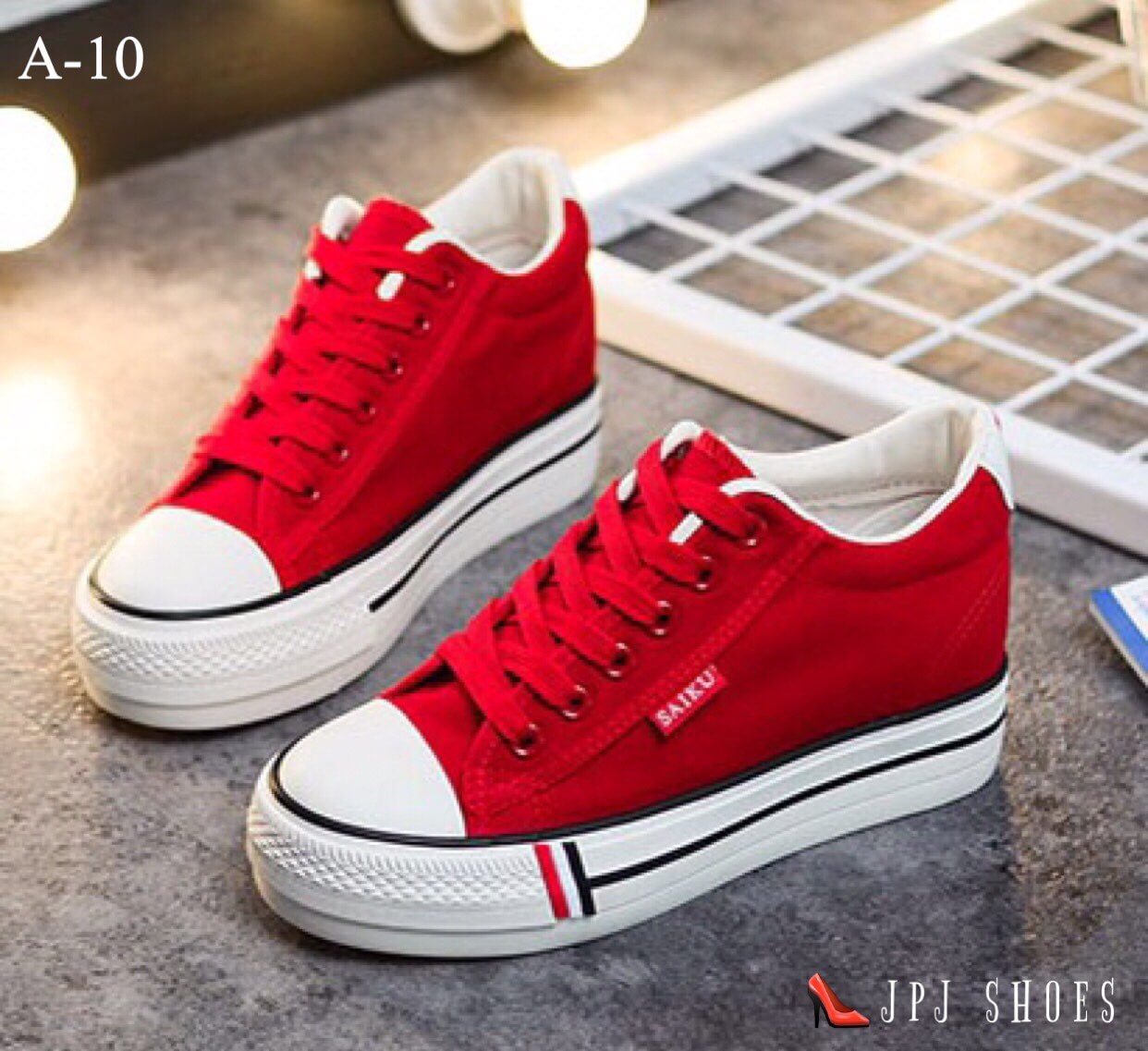 รองเท้าผ้าใบ Star Canvas Senakers (สีแดง)