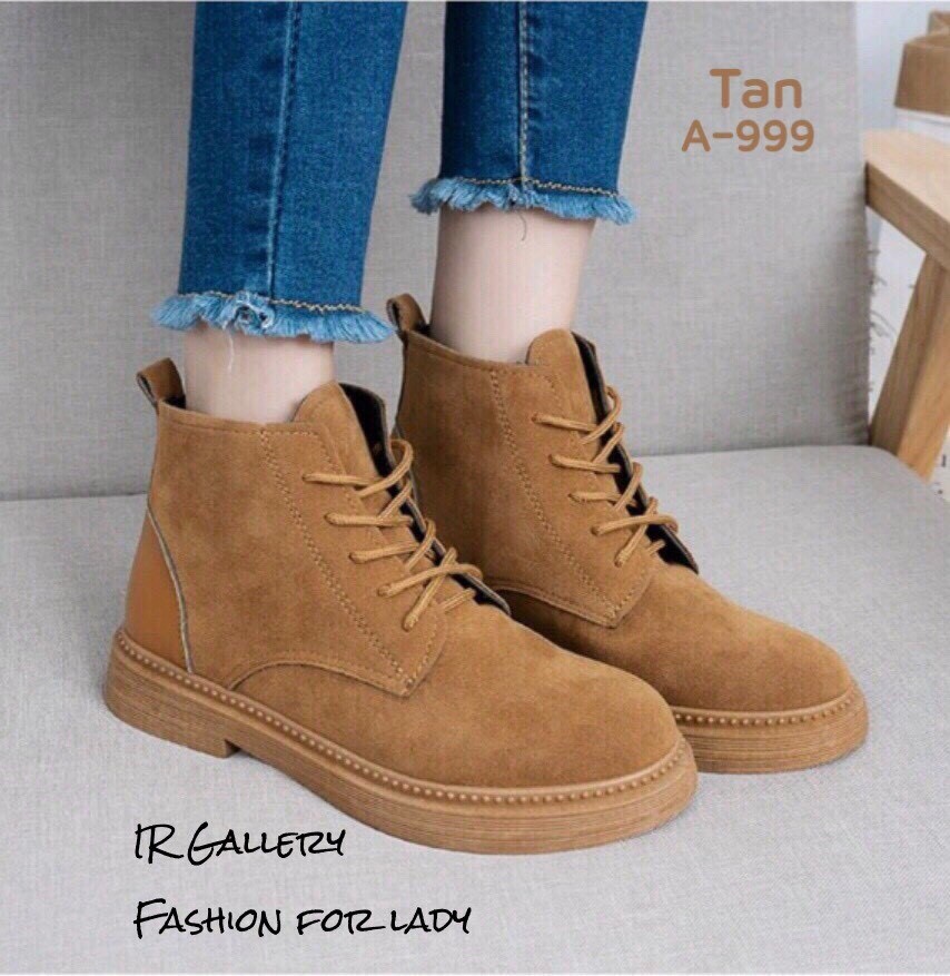 รองเท้าผ้าใบหนังกลับทรงหุ้มข้อ (สีน้ำตาล)