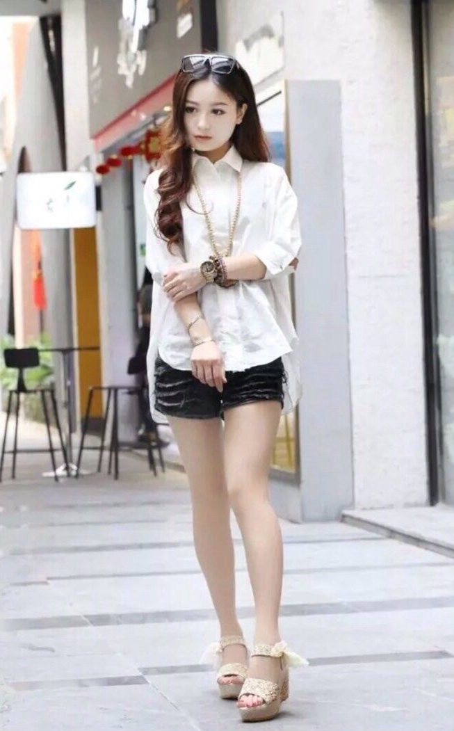 รองเท้าส้นเตารีดลูกไม้สไตล์เกาหลี (ดำ)