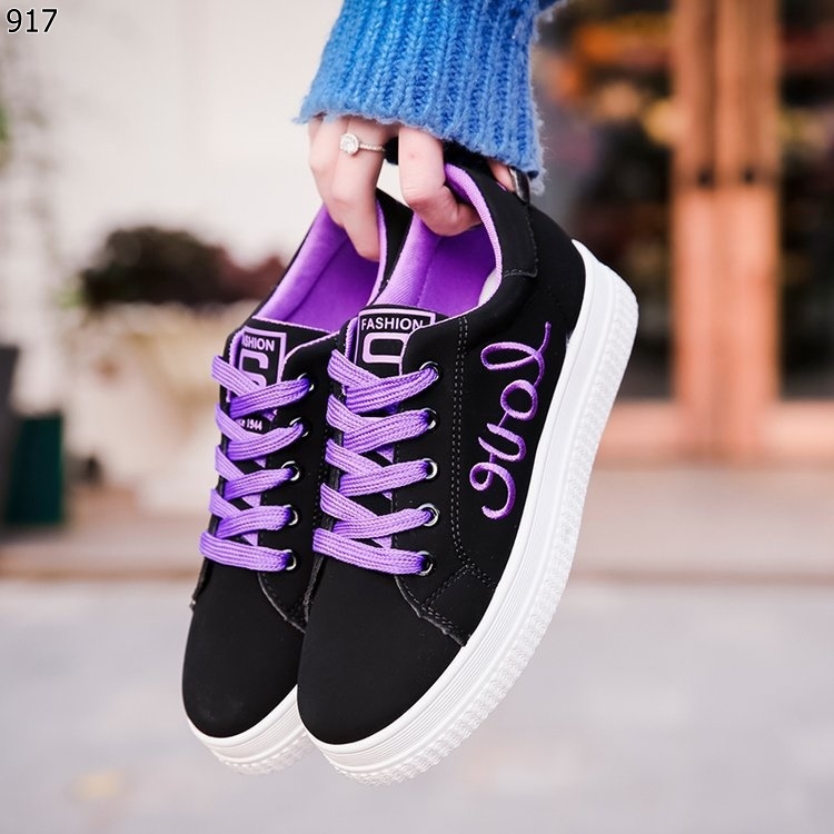 รองเท้าผ้าใบแฟชั่นปักลายlove (สีม่วง)