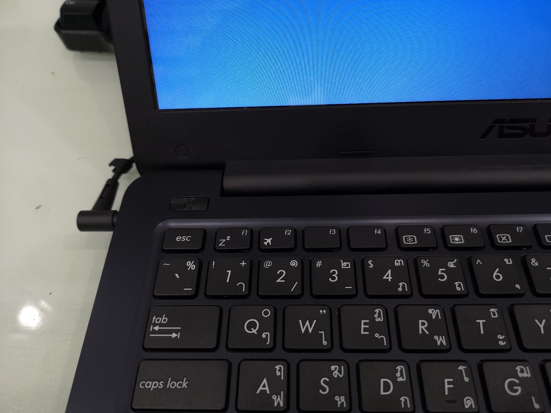 ASUS Vivobook E402WA