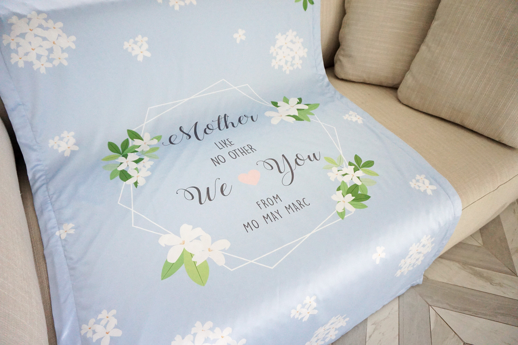 ผ้าห่ม ใส่ชื่อ ลาย Jasmine - Hexagon - Blue ไซส์ใหญ่ 100x150cm
