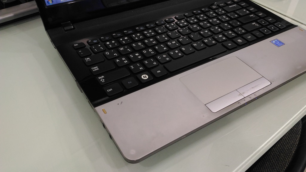 SAMSUNG NP305E4Z-S04TH