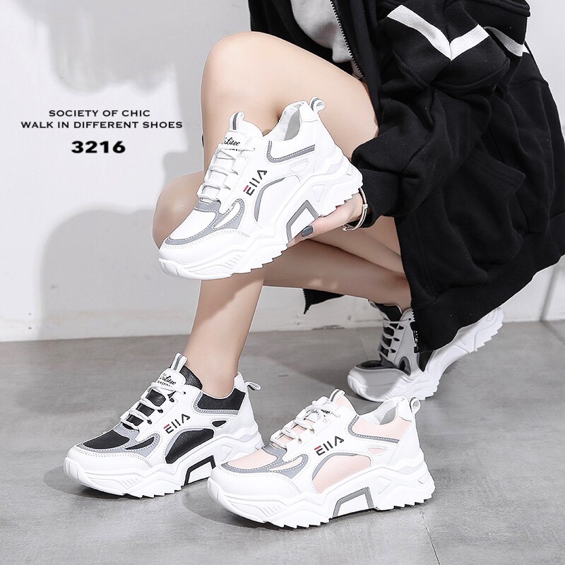 รองเท้าผ้าใบแฟชั่นทรงSportแต่งลาย (สีดำ)