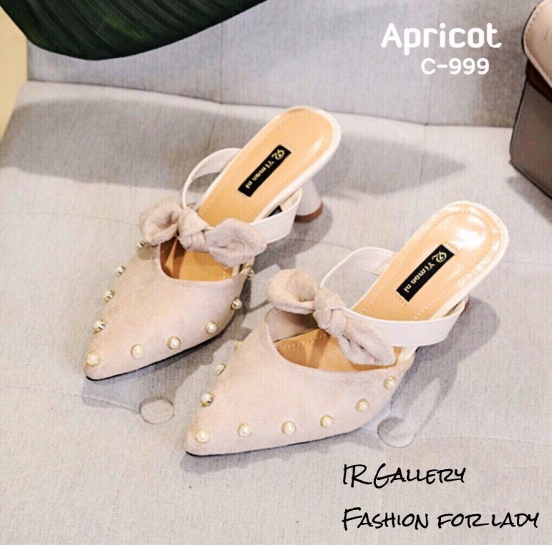 รองเท้าเปิดส้นแต่งอะไหล่มุก (สีดำ)