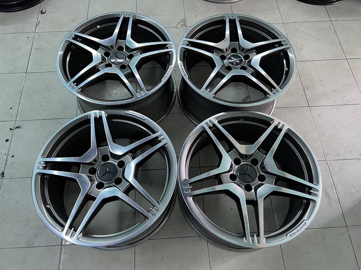 ล้อเบนซ์แท้ AMG ST4 CLS63 19" สภาพสวย