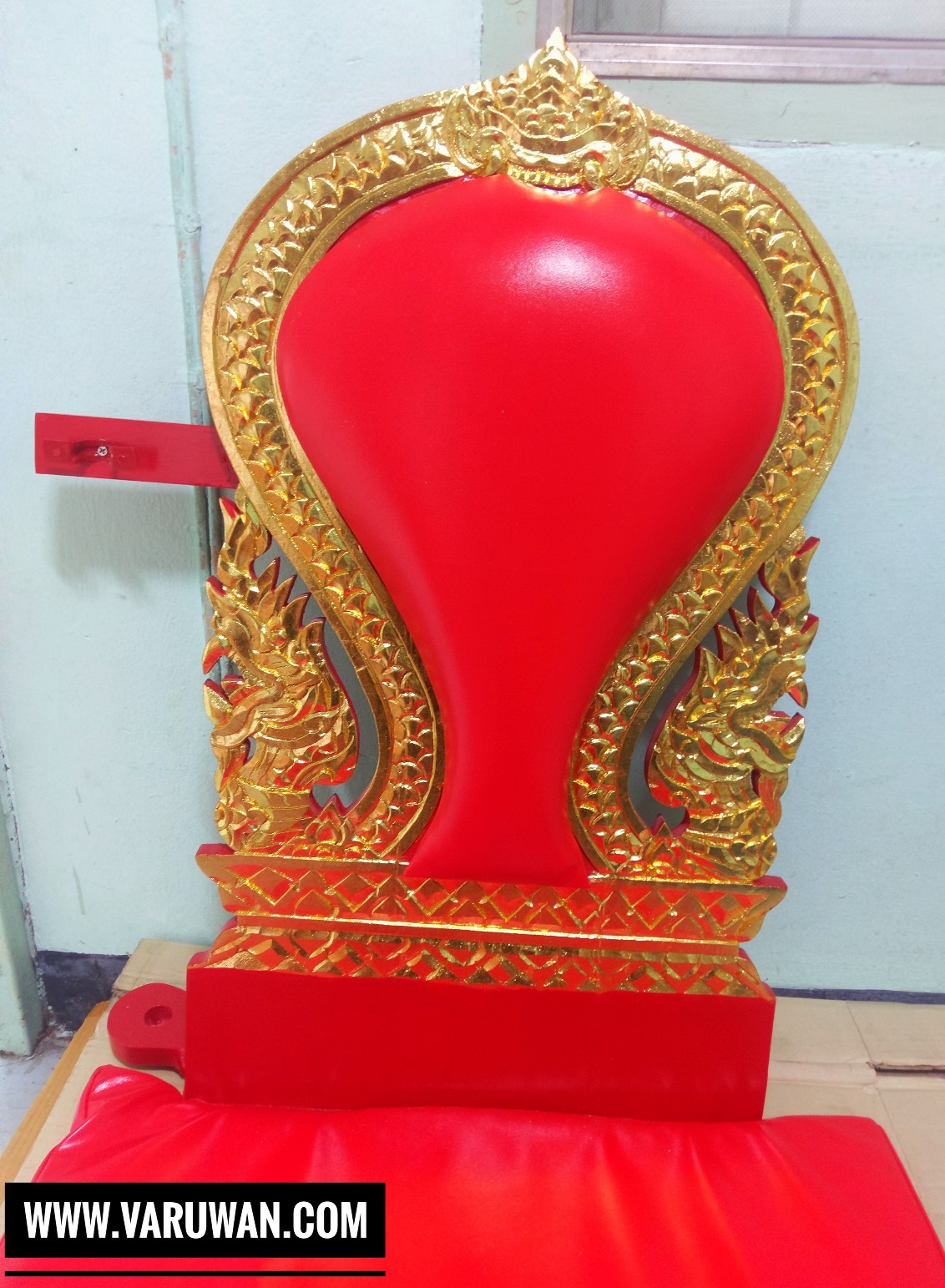 อาสนะพิง ลายพญานาค ไม้แท้