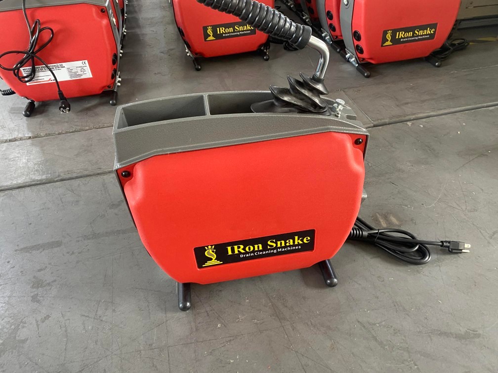 เครื่องทะลวงท่อ งูเหล็ก D-170 ( ยี่ห้อ IRon Snake ) กำลัง 750 วัตต์