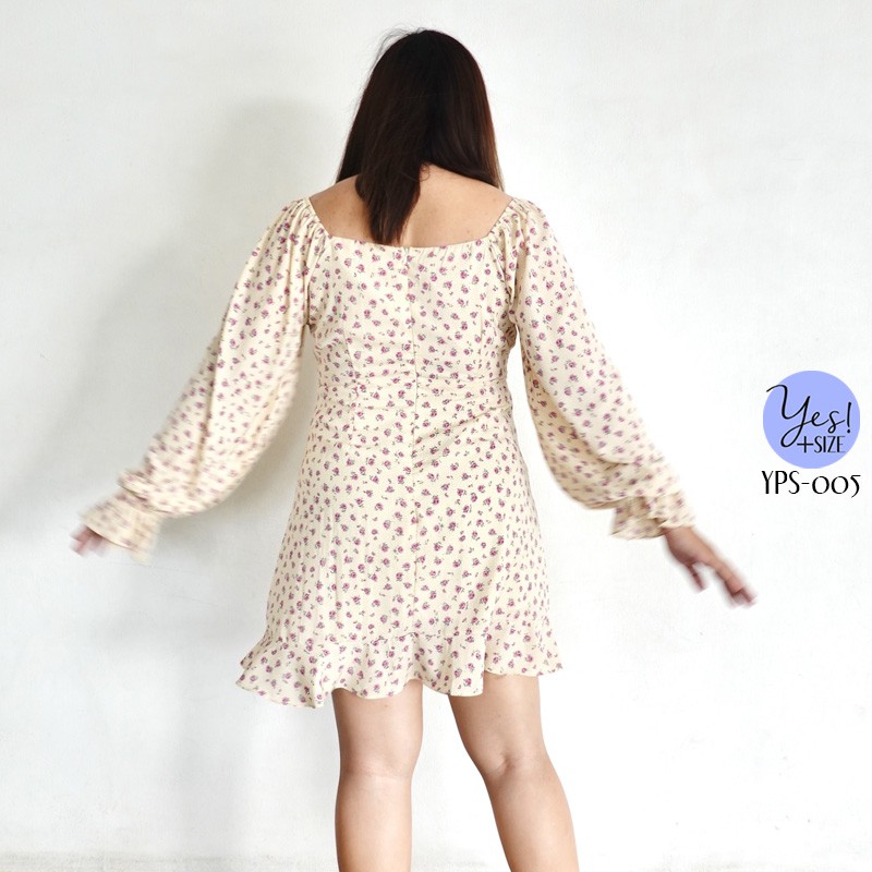 ชุดเดรสสั้นแขนยาว สาวอวบ อก 40-46 นิ้ว สีครีมอมเหลือง ลายดอกไม้สีม่วง YPS-005