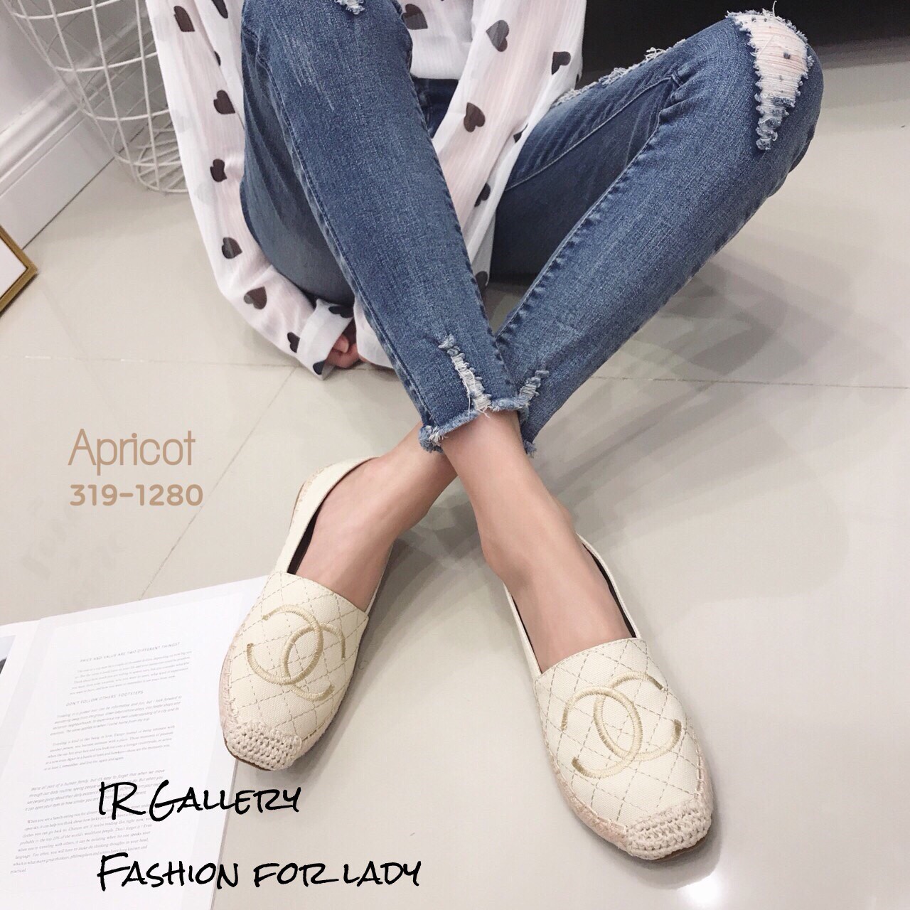 รองเท้า Style Espadrilles ปักลาย (สีขาว)