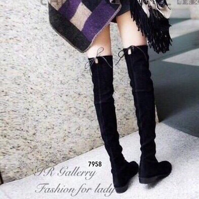 รองเท้าบูทยาวแต่งเชือกผูก