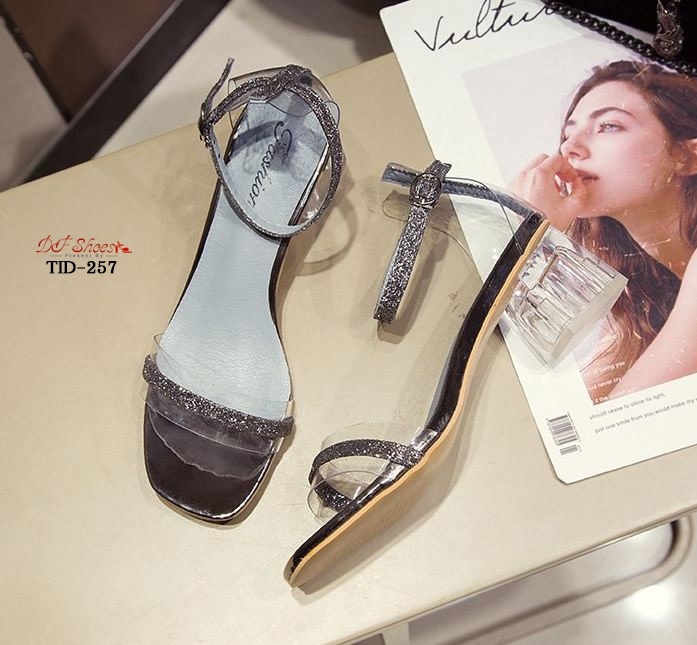 รองเท้าส้นเตี้ยรัดข้อส้นใส (สีเทา)