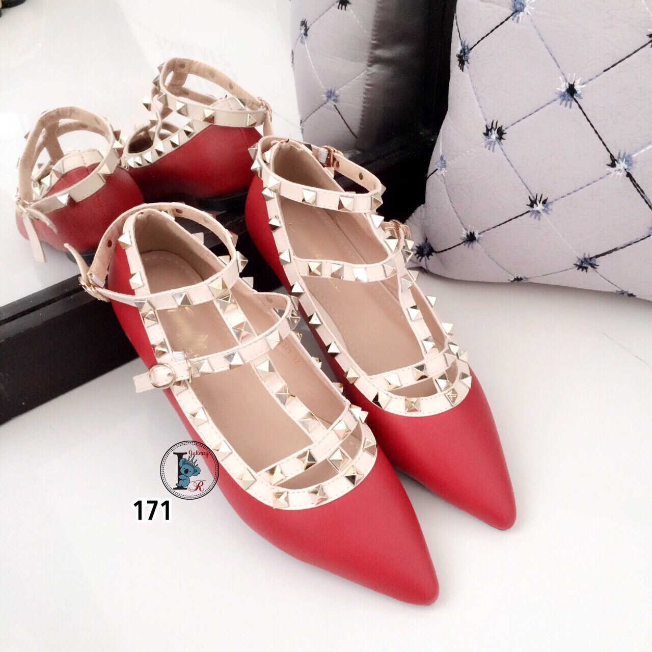 รองเท้าส้นแบน Style Valentino (สีแดง)