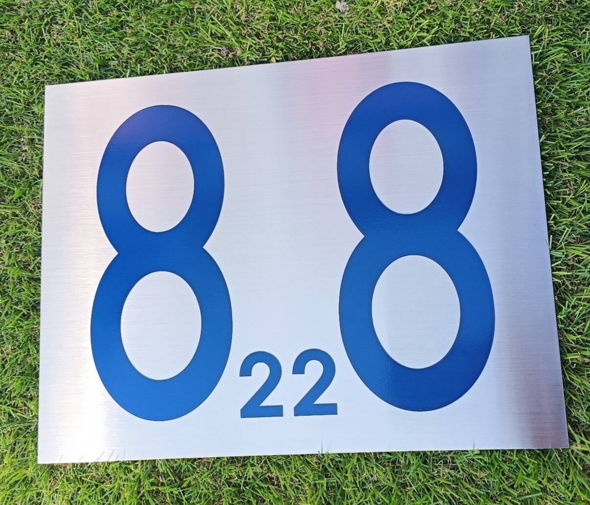 ป้ายสแตนเลสสีเงินแฮร์ไลน์ หนา 1mm กัดกรด ขนาดป้าย 28×22cm