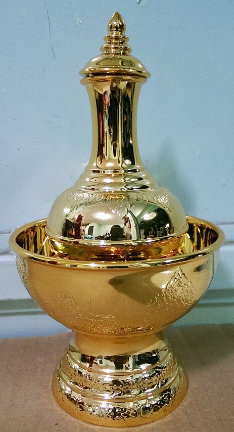 กรวดน้ำพลาสติก