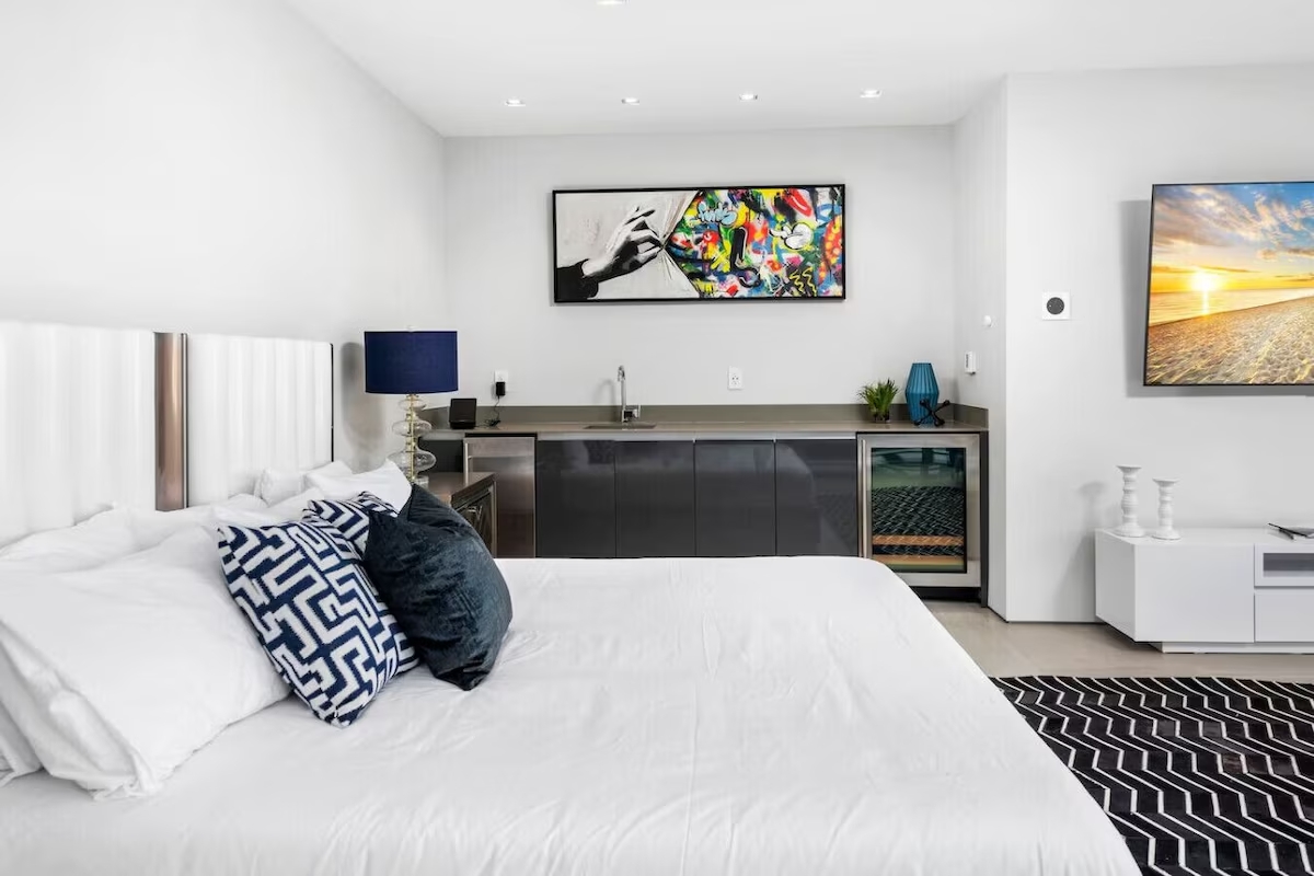 ขายโรงแรมหรู ระดับ 4 ดาว ติดถนนบางนา-ตราด บางเสาธง สมุทรปราการ