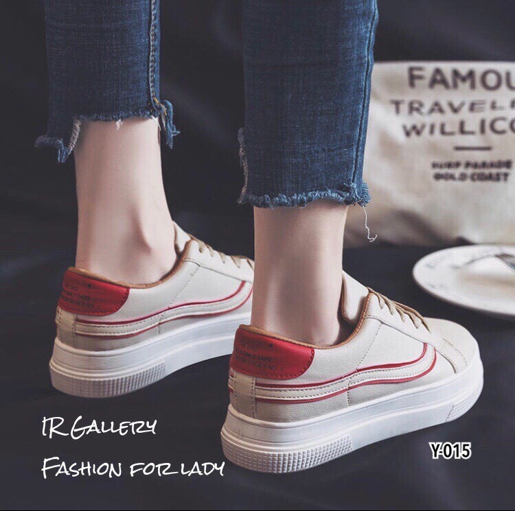 รองเท้าผ้าใบฟั่นพียูแต่งลายแถบ (สีครีม)