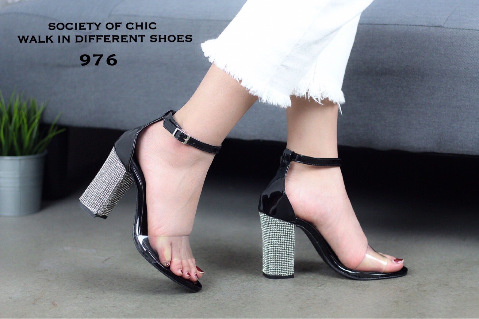 รองเท้าส้นเพชรคาดหน้าใสนิ่ม (สีเงิน)